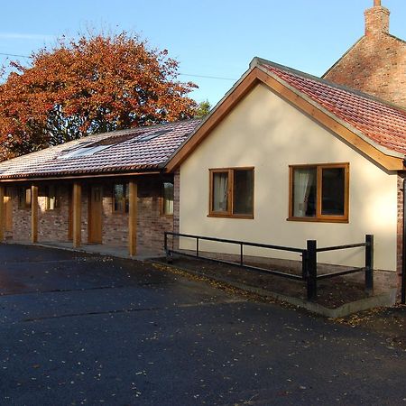 Hotel Old Oak Tree South Kilvington Exterior foto