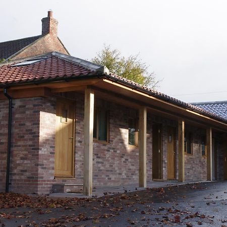 Hotel Old Oak Tree South Kilvington Exterior foto